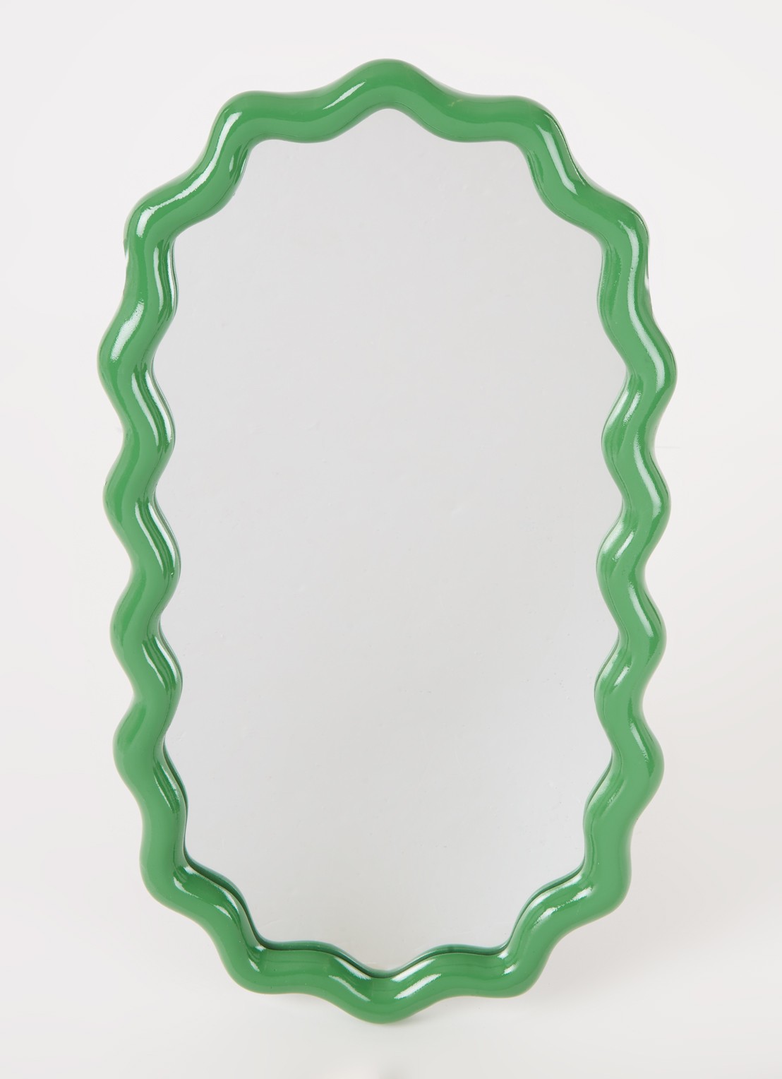 &Klevering Zigzag wandspiegel 50 x 28 cm - voorkant 2 groen