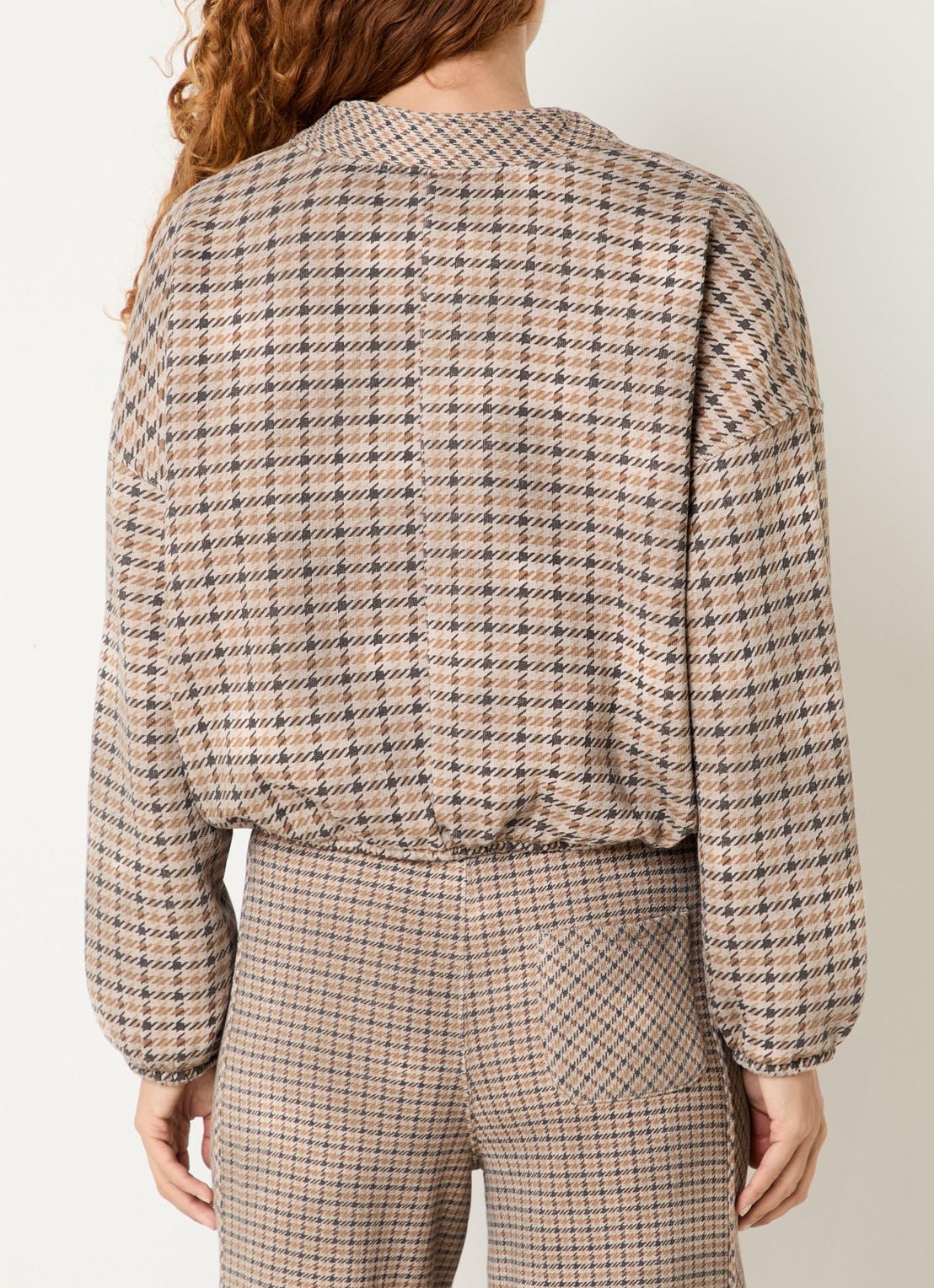 10DAYS Cropped sweatvest met pied-de-poule dessin en logo - achterkant 2 donkerbeige