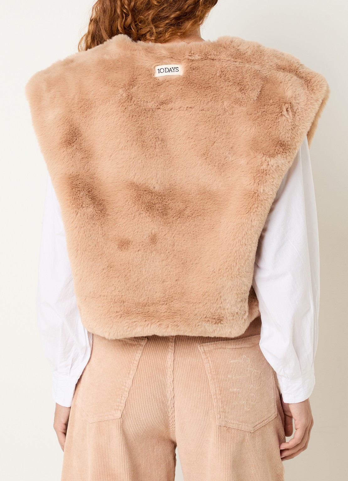 10DAYS Gilet van teddy met steekzakken - achterkant 3 beige