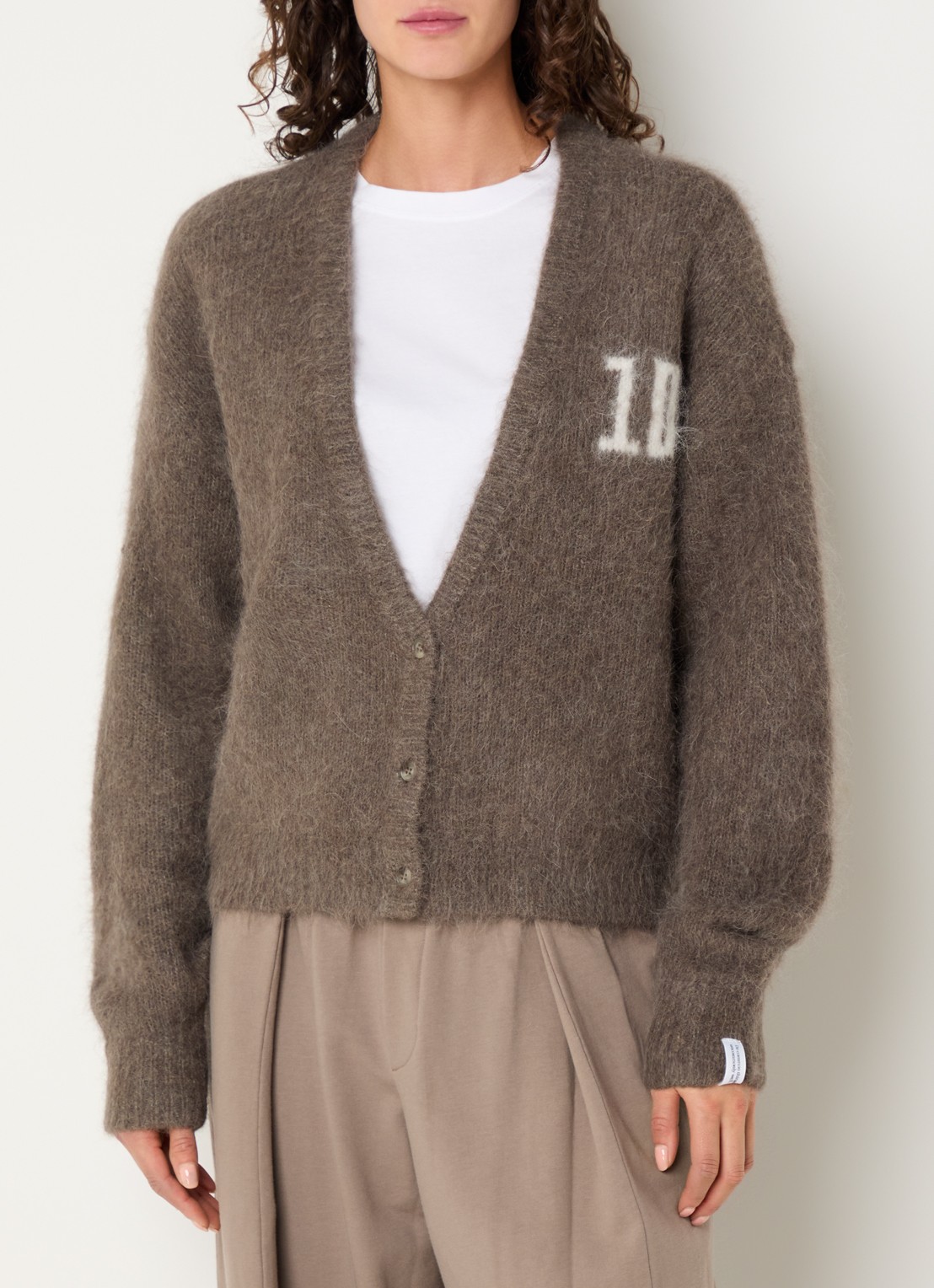 10DAYS Grofgebreid vest in alpaca wolblend met ingebreid logo - detail 4 beige