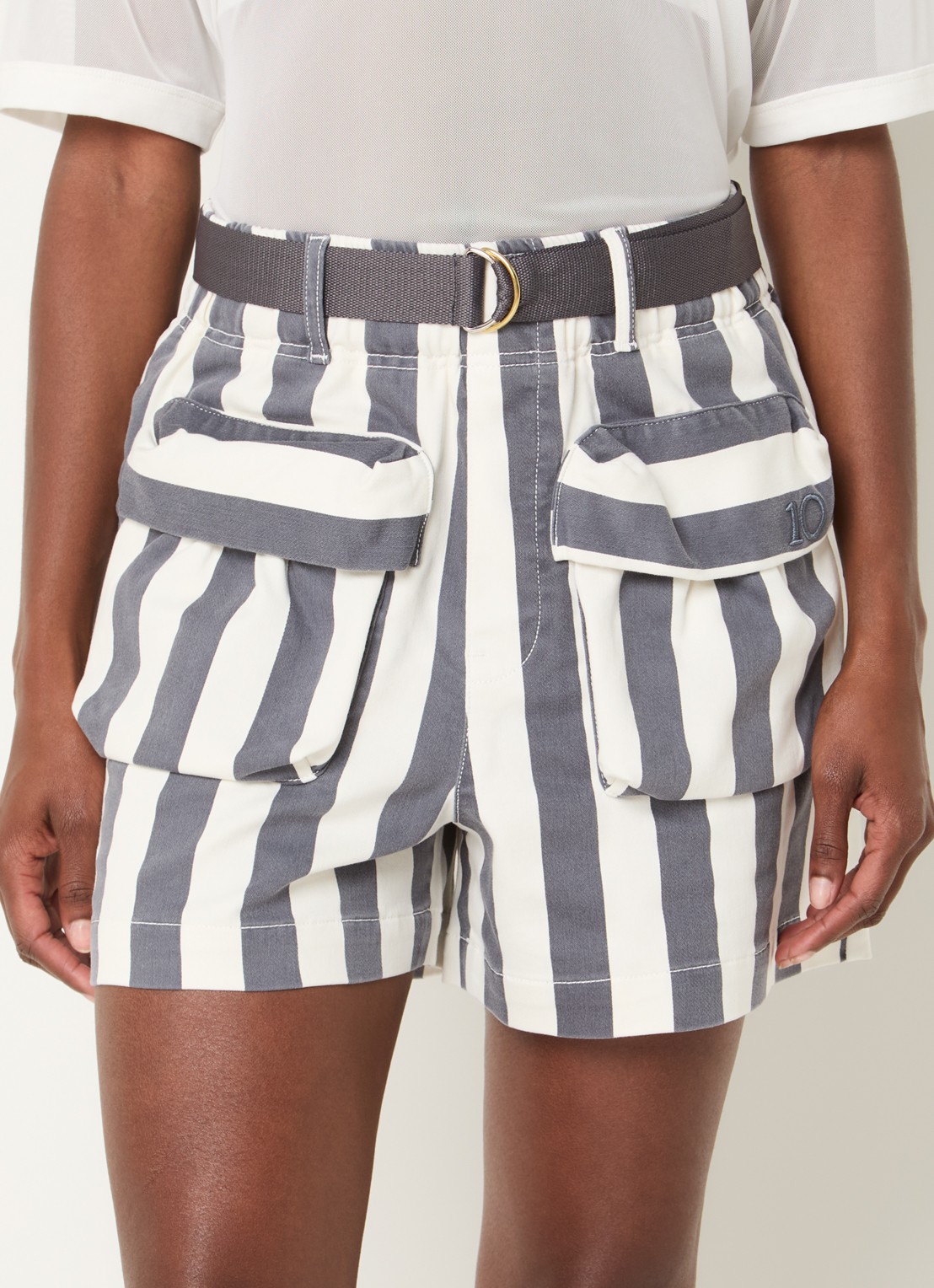 10DAYS High waist straight fit korte broek met streepprint en klepzakken - detail 2 gebroken wit