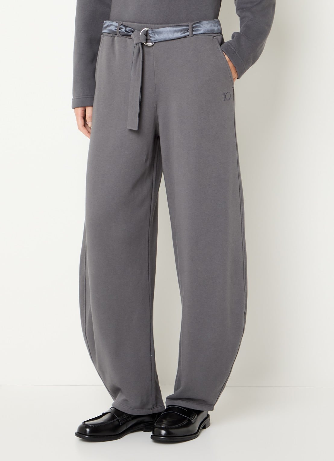 10DAYS High waist tapered fit broek met ceintuur en steekzakken - detail donkergrijs