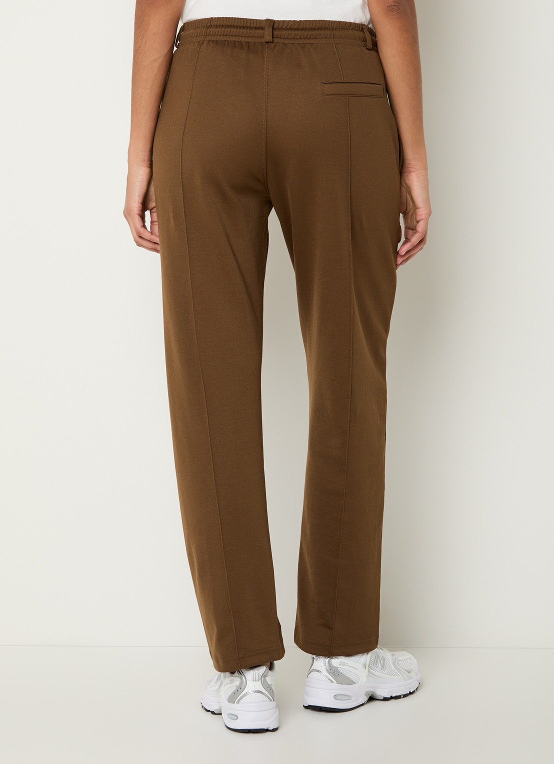 10DAYS High waist tapered fit trackpants met steekzakken  - achterkant 3 bruin