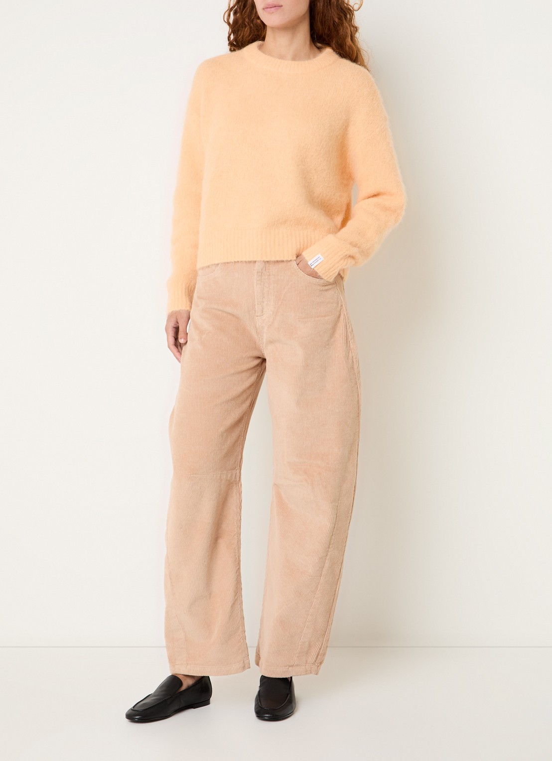 10DAYS High waist wide fit broek met steekzakken - voorkant 4 abrikoos