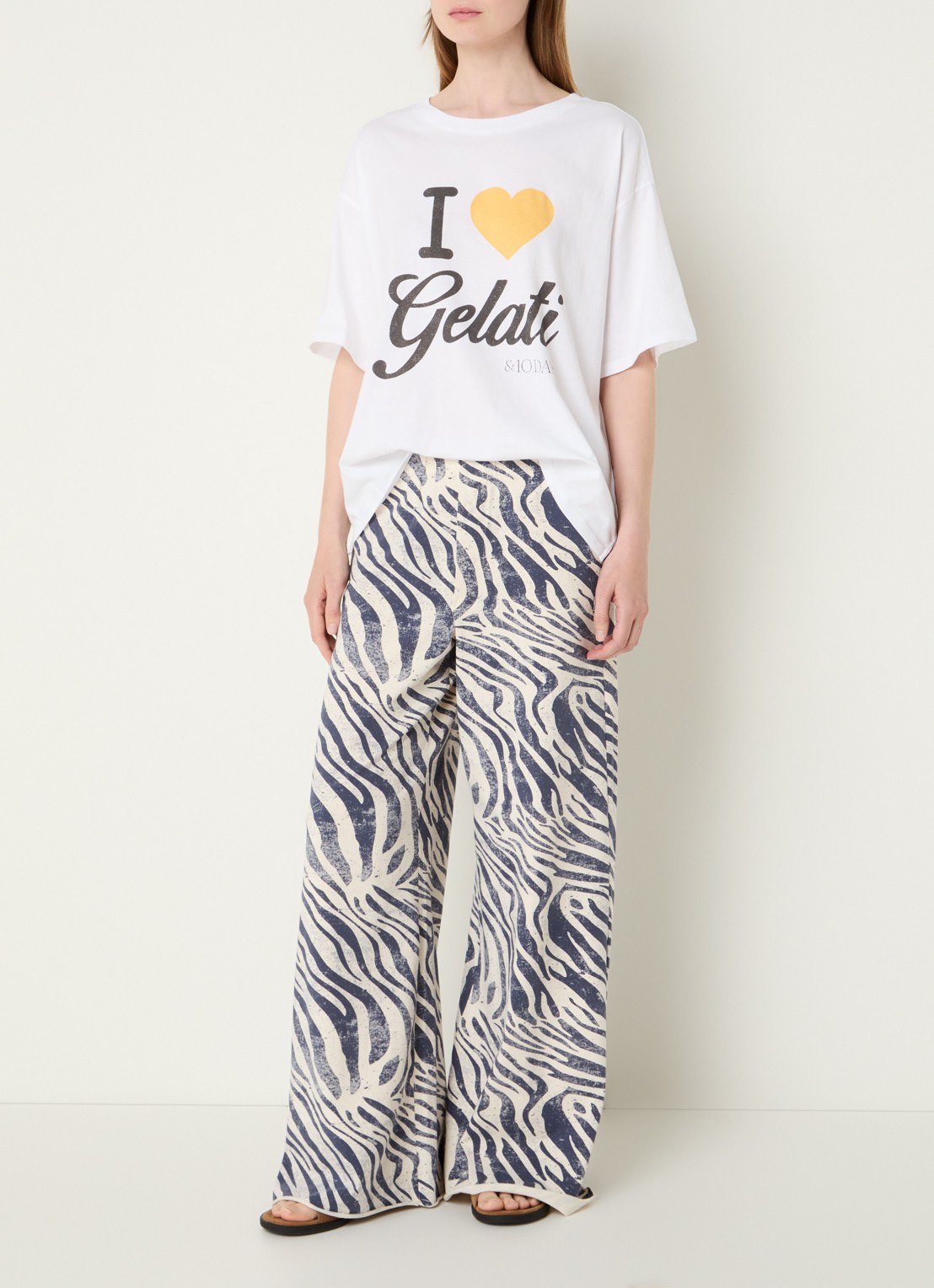 10DAYS High waist wide fit broek met zebraprint - voorkant 3 lavendel