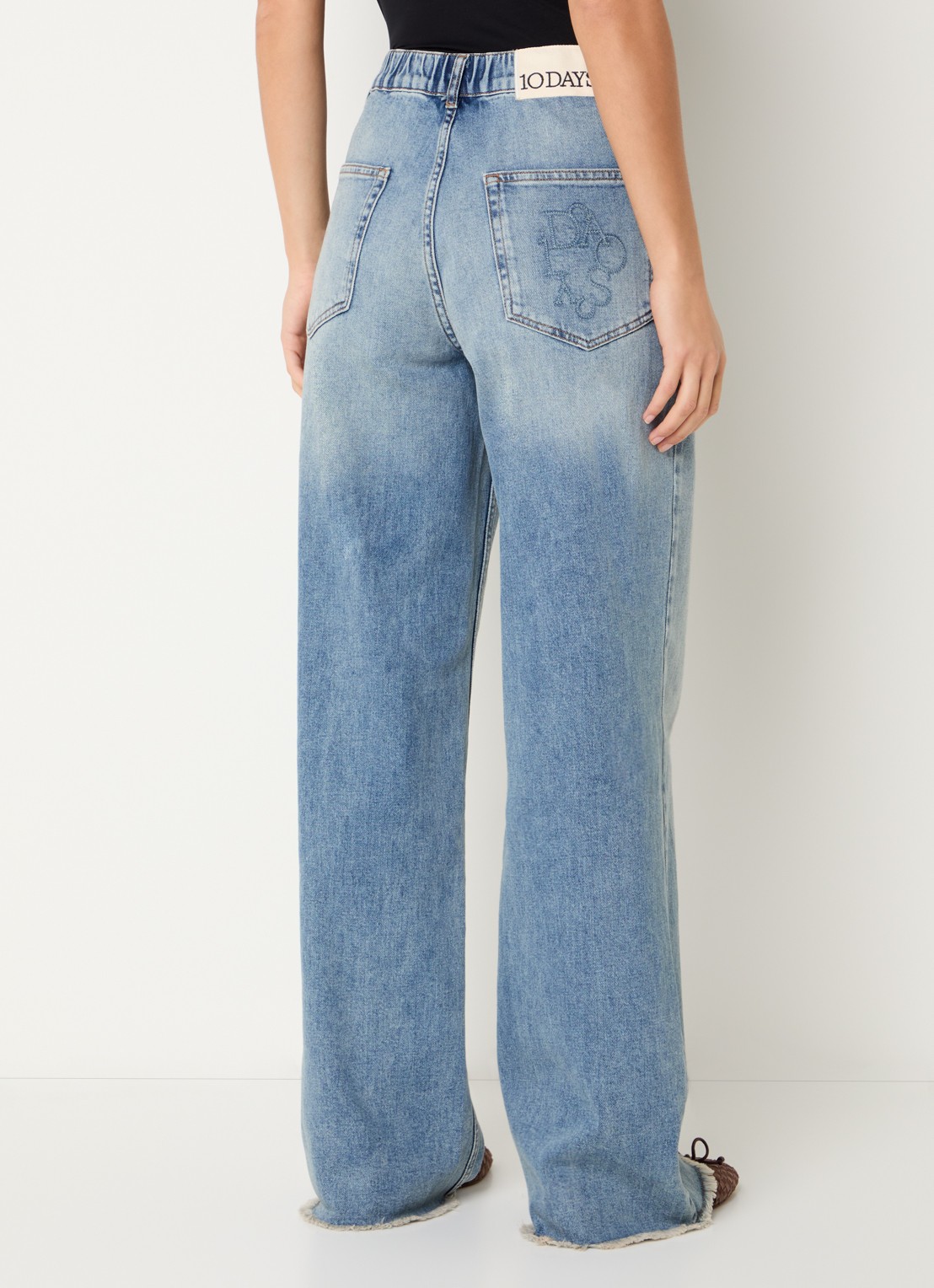 10DAYS Mid waist loose fit jeans met lichte wassing - achterkant indigo