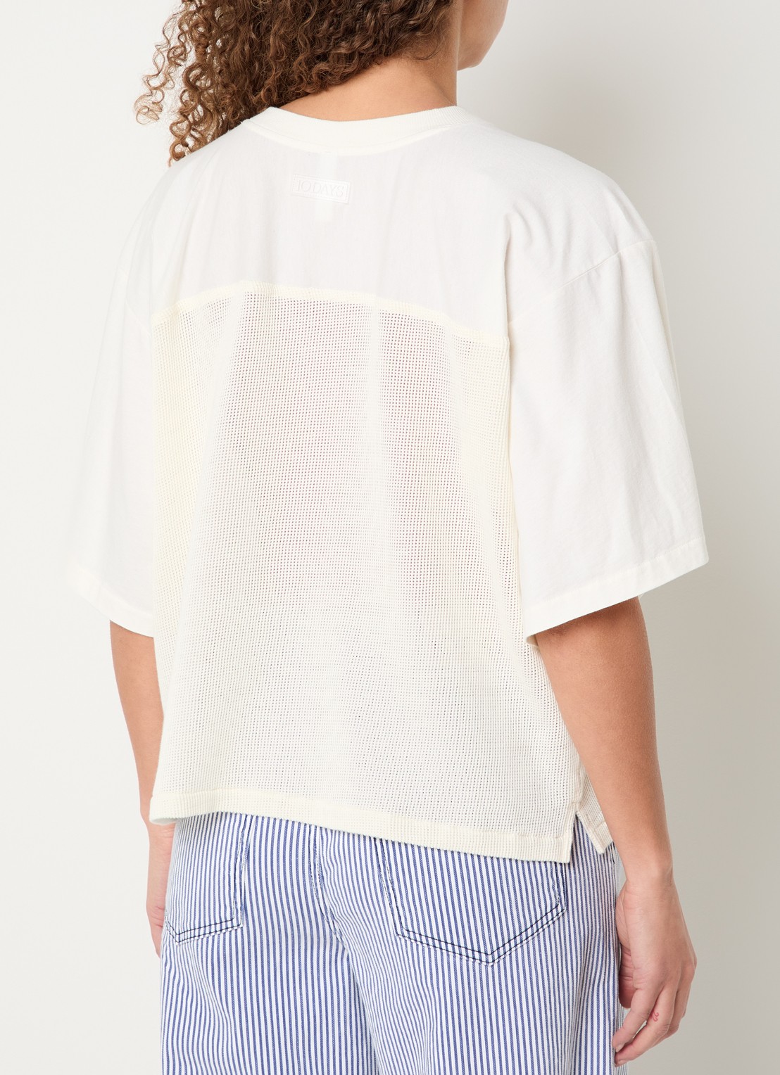 10DAYS Semi-transparante T-shirt met logoprint - achterkant 2 creme