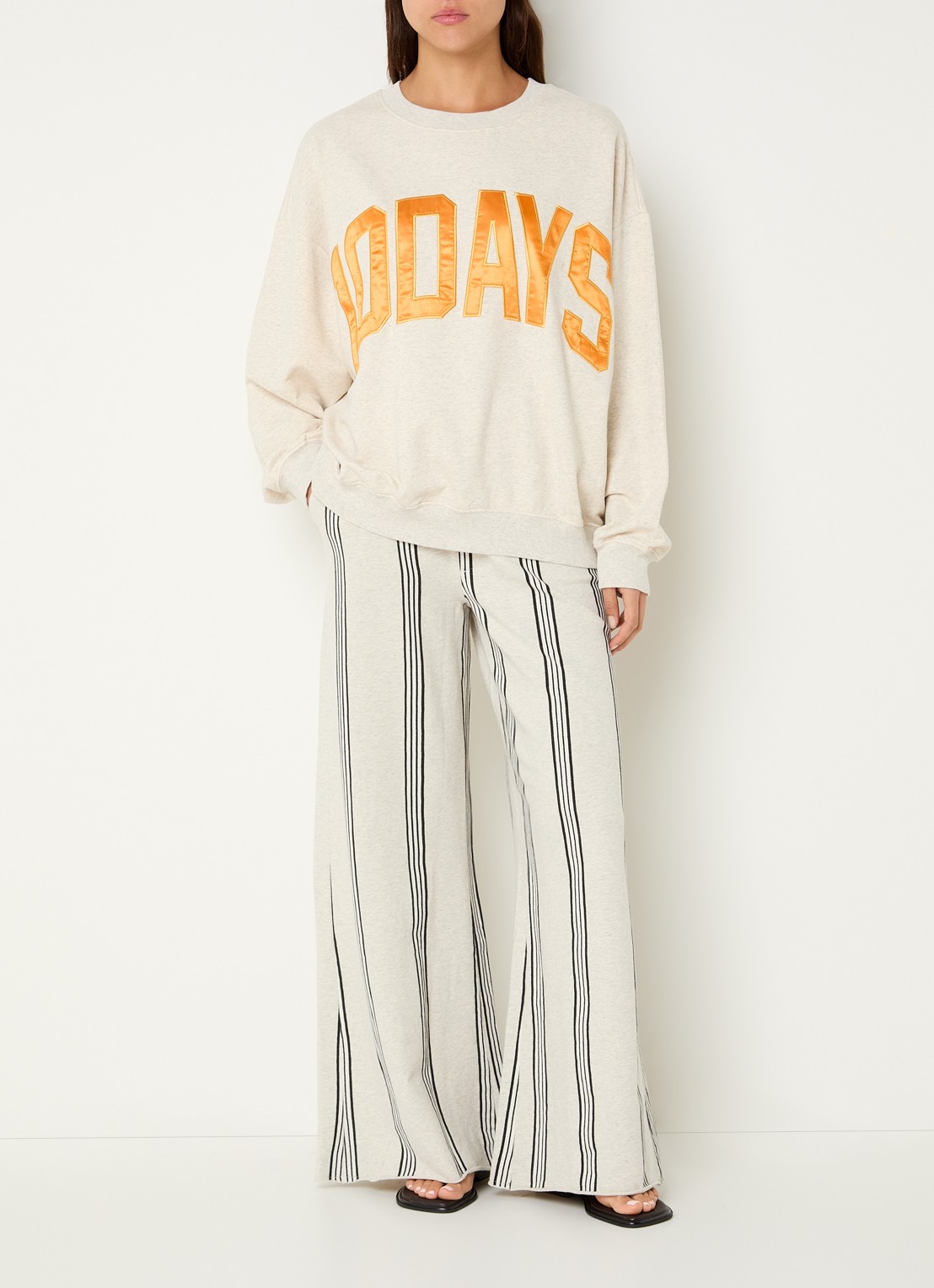 10DAYS Sweater met logoborduring - voorkant 2 grijsmele
