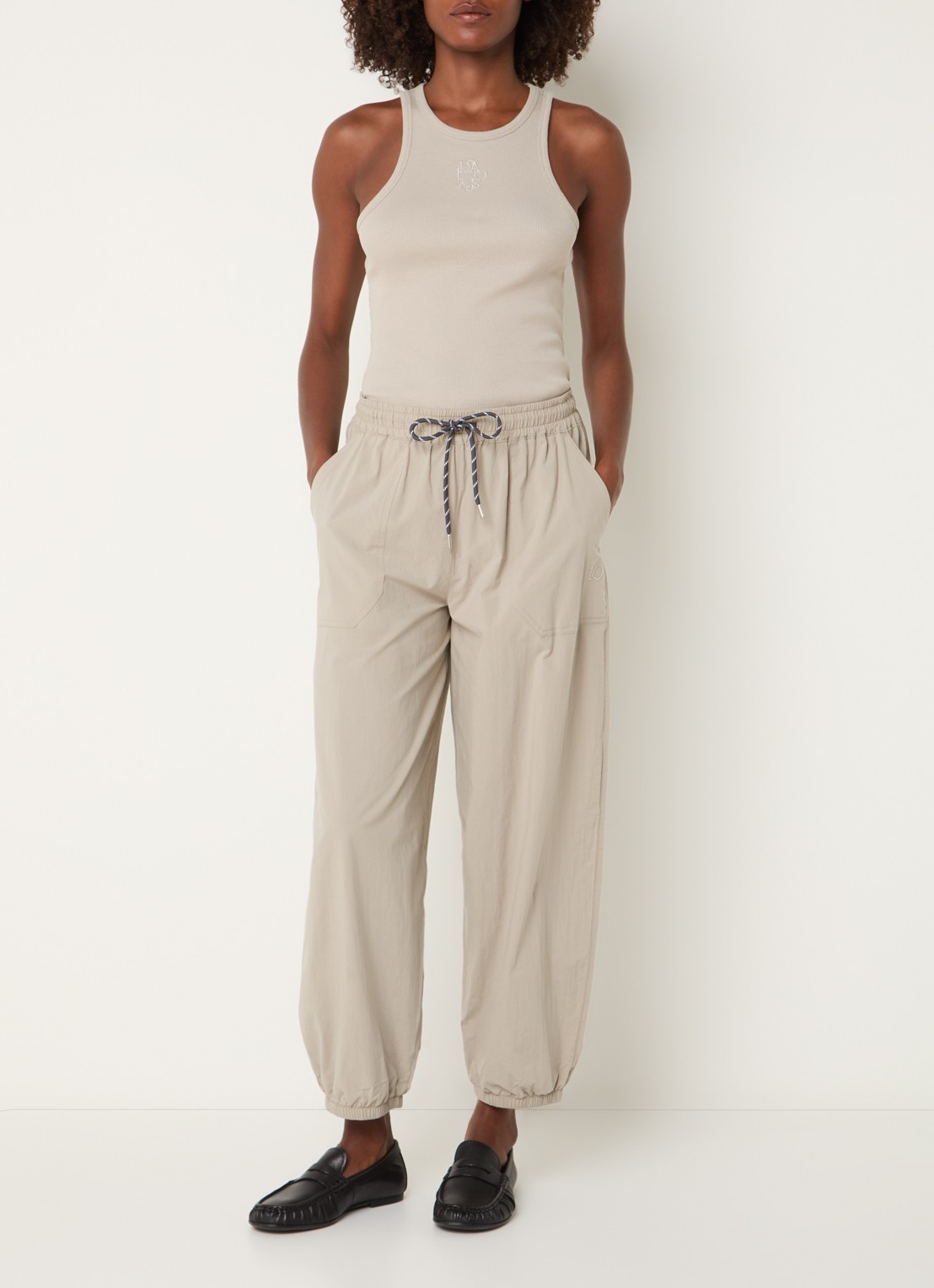 10DAYS Tanktop met logoborduring en ribstructuur - voorkant 3 khaki