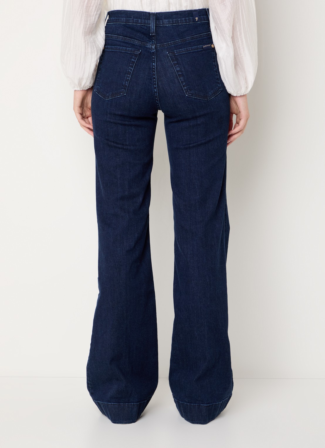 7 For All Mankind Dojo high waist flared jeans met donkere wassing - achterkant indigo