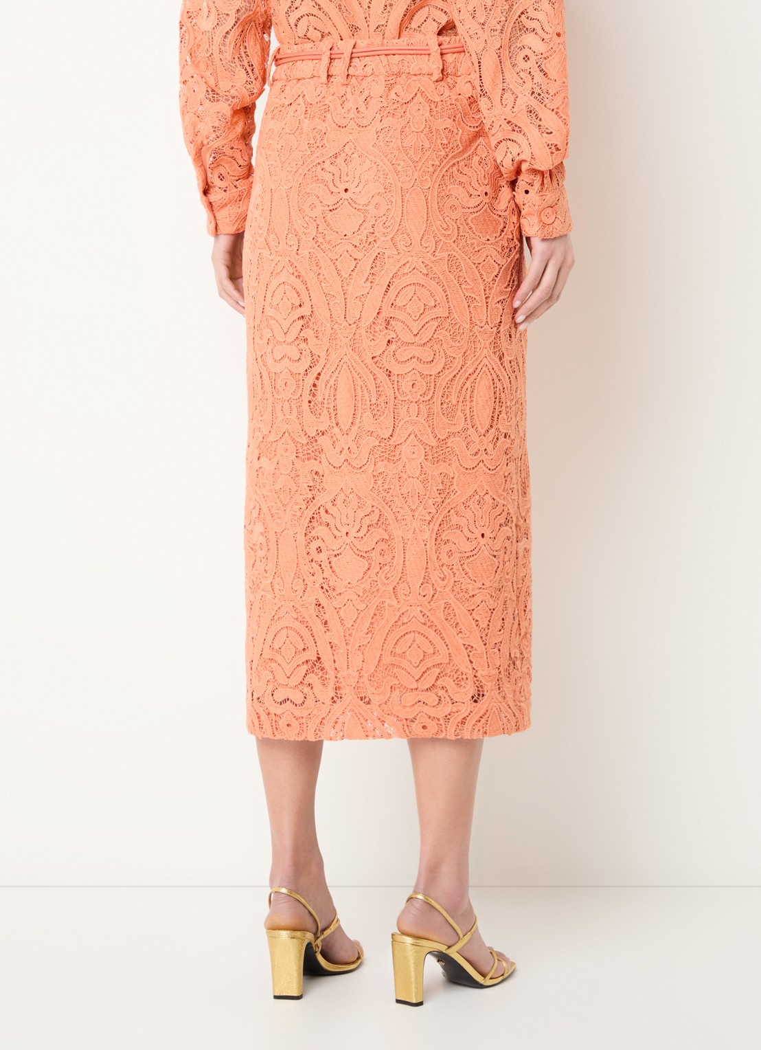 Aaiko Amia midi rok met broderie en strikceintuur - achterkant oranje