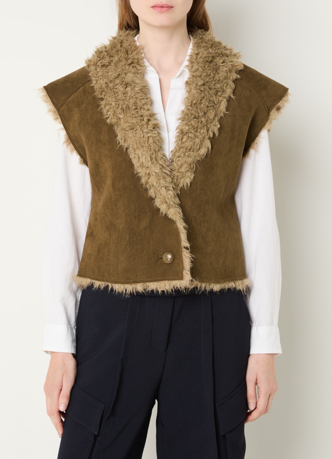 Aaiko Avrelle gilet van imitatiesuède met details van imitatiebont - detail mosgroen