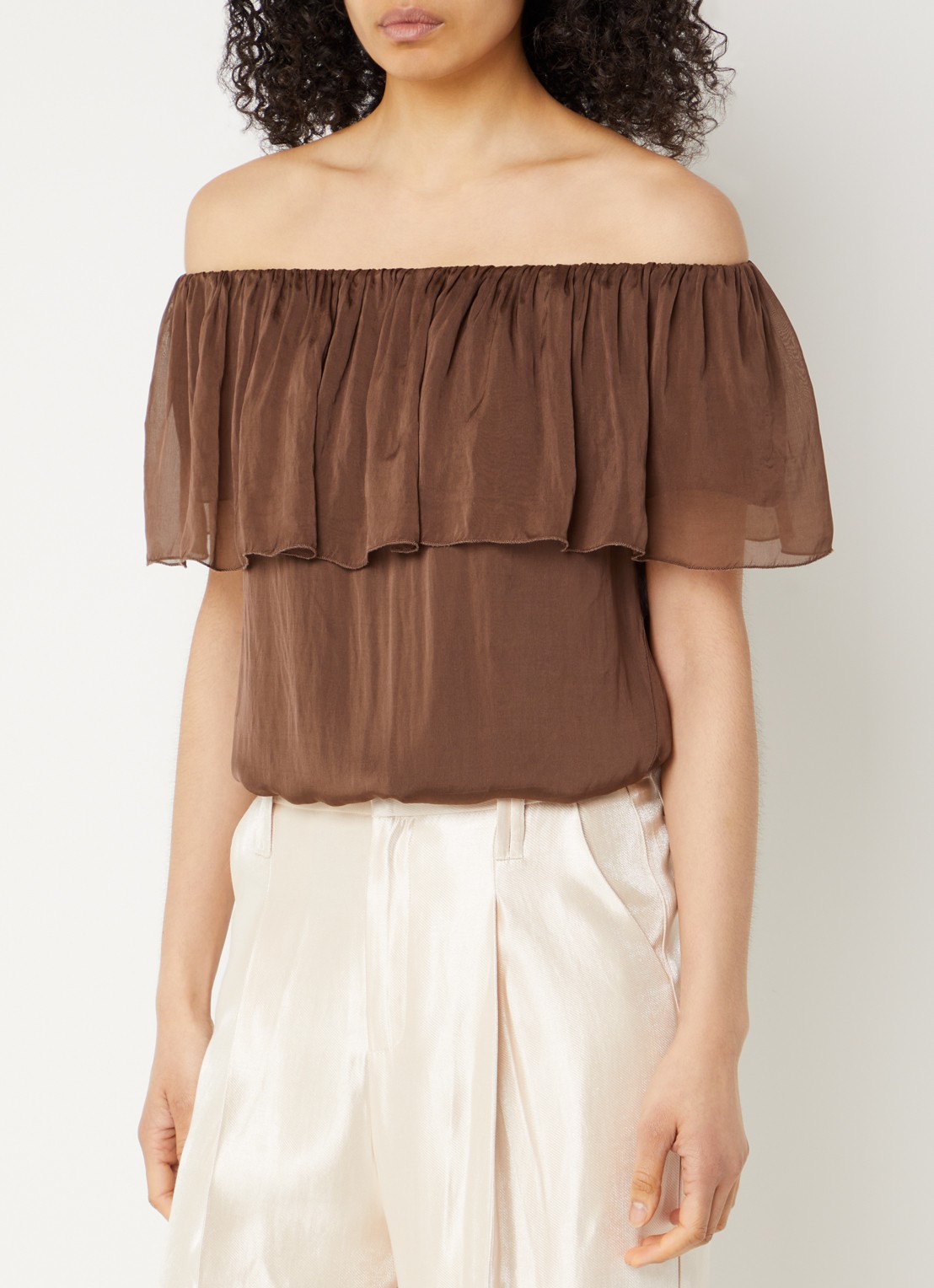 Aaiko Caprice off shoulder top in zijdeblend - detail 3 donkerbruin