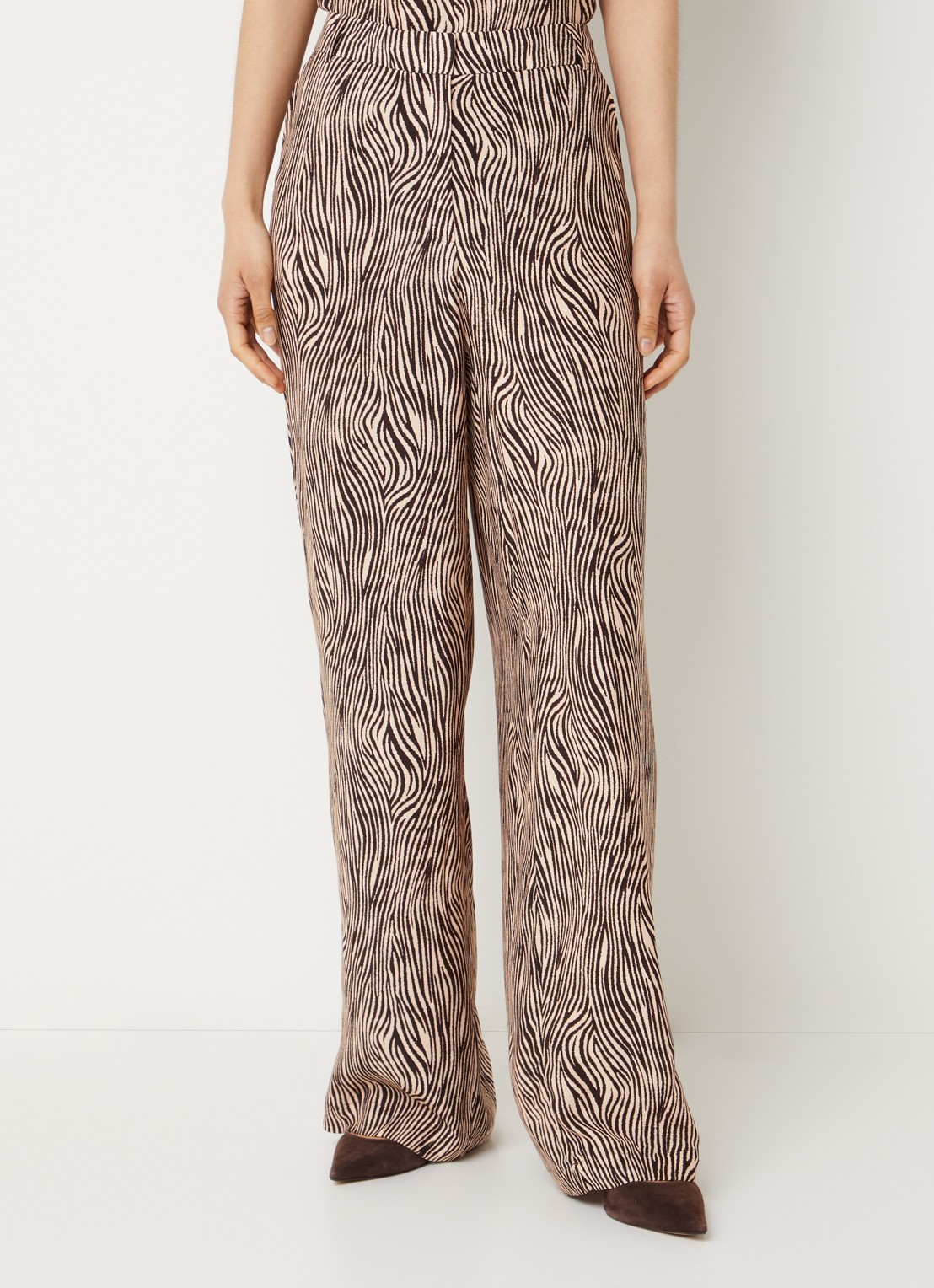 Aaiko Cecilia mid waist straight fit pantalon met zebraprint - detail 4 bruin