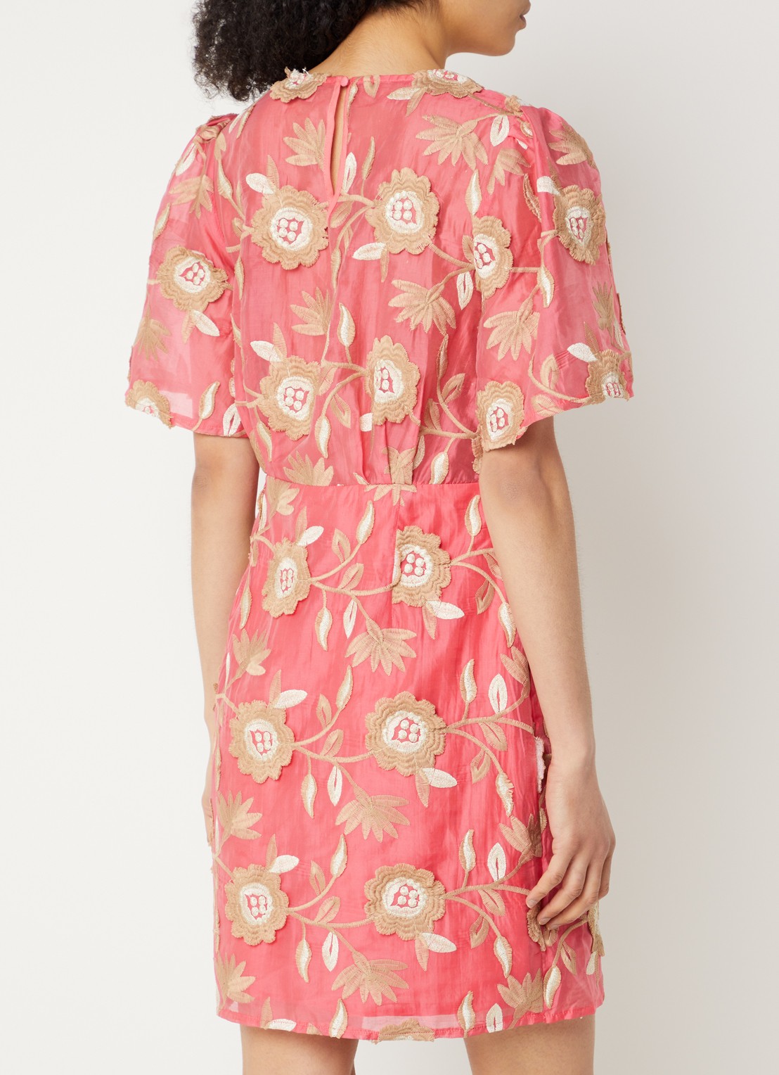 Aaiko Celina mini jurk met ceintuur en bloemenprint - achterkant 3 koraal