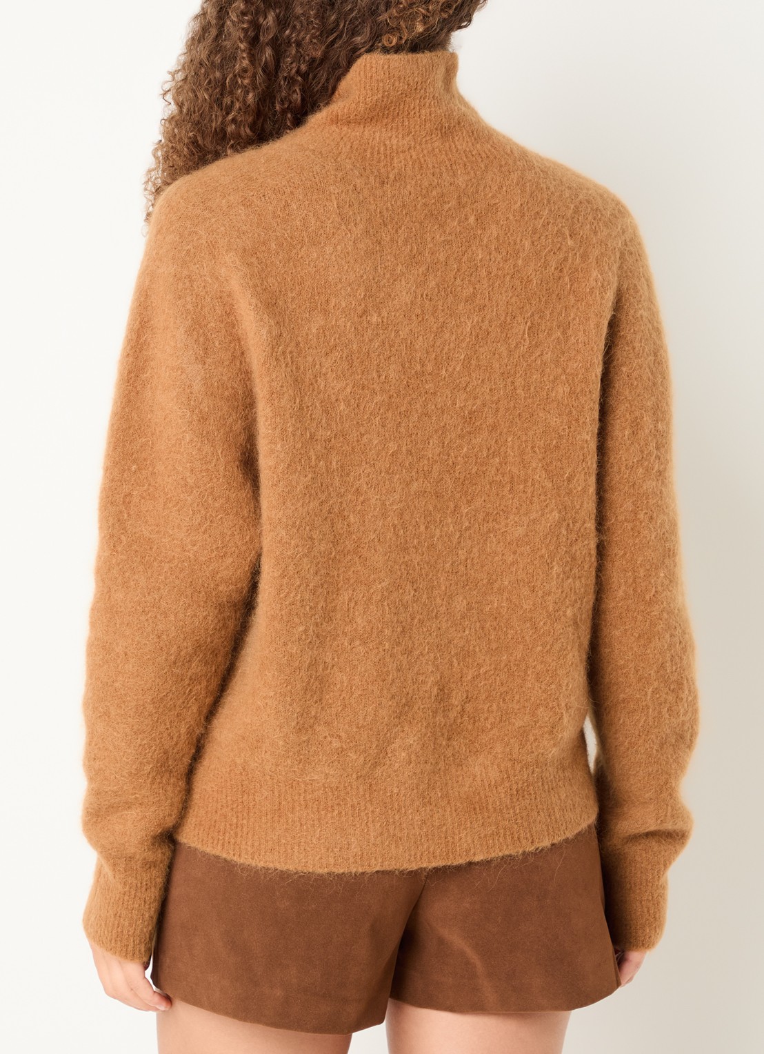 Aaiko Channa grofgebreide trui in alpaca wolblend - achterkant 2 camel