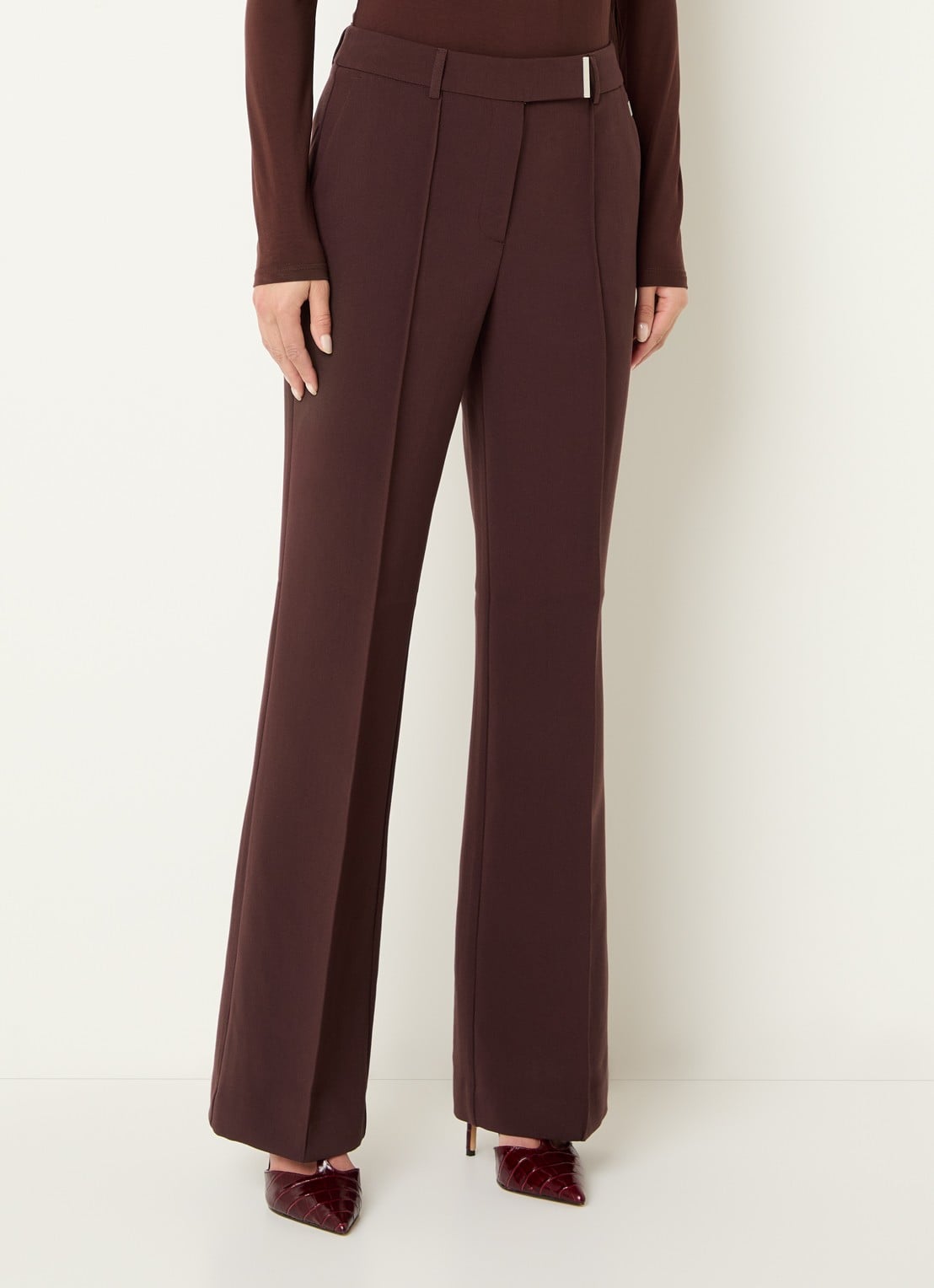 Aaiko Chantalle mid waist flared fit broek met steekzakken - detail 4 bordeauxrood