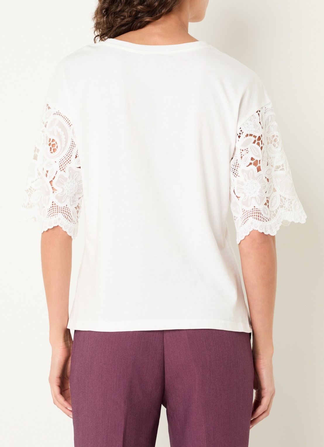 Aaiko Esther T-shirt met broderie - achterkant 4 gebroken wit