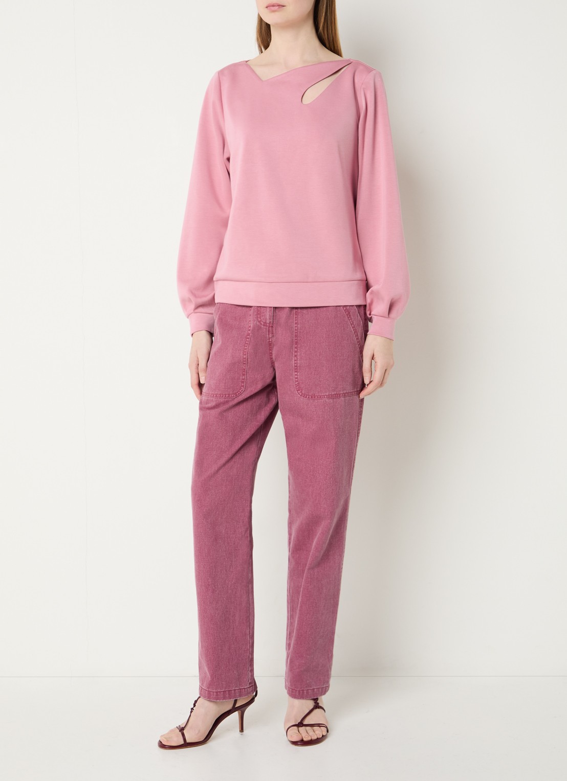 Aaiko Evelyn sweater met cut-out detail - voorkant 2 zalmroze