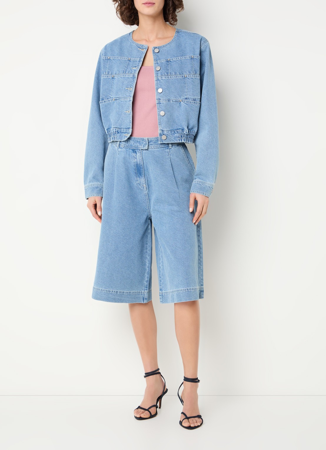 Aaiko Fallon cropped spijkerjas met ronde hals - voorkant 3 indigo