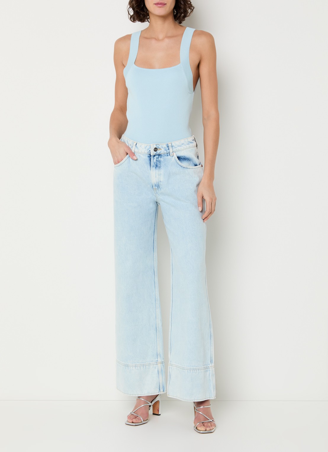 Aaiko Gaby high waist wide leg jeans met lichte wassing - voorkant 4 indigo