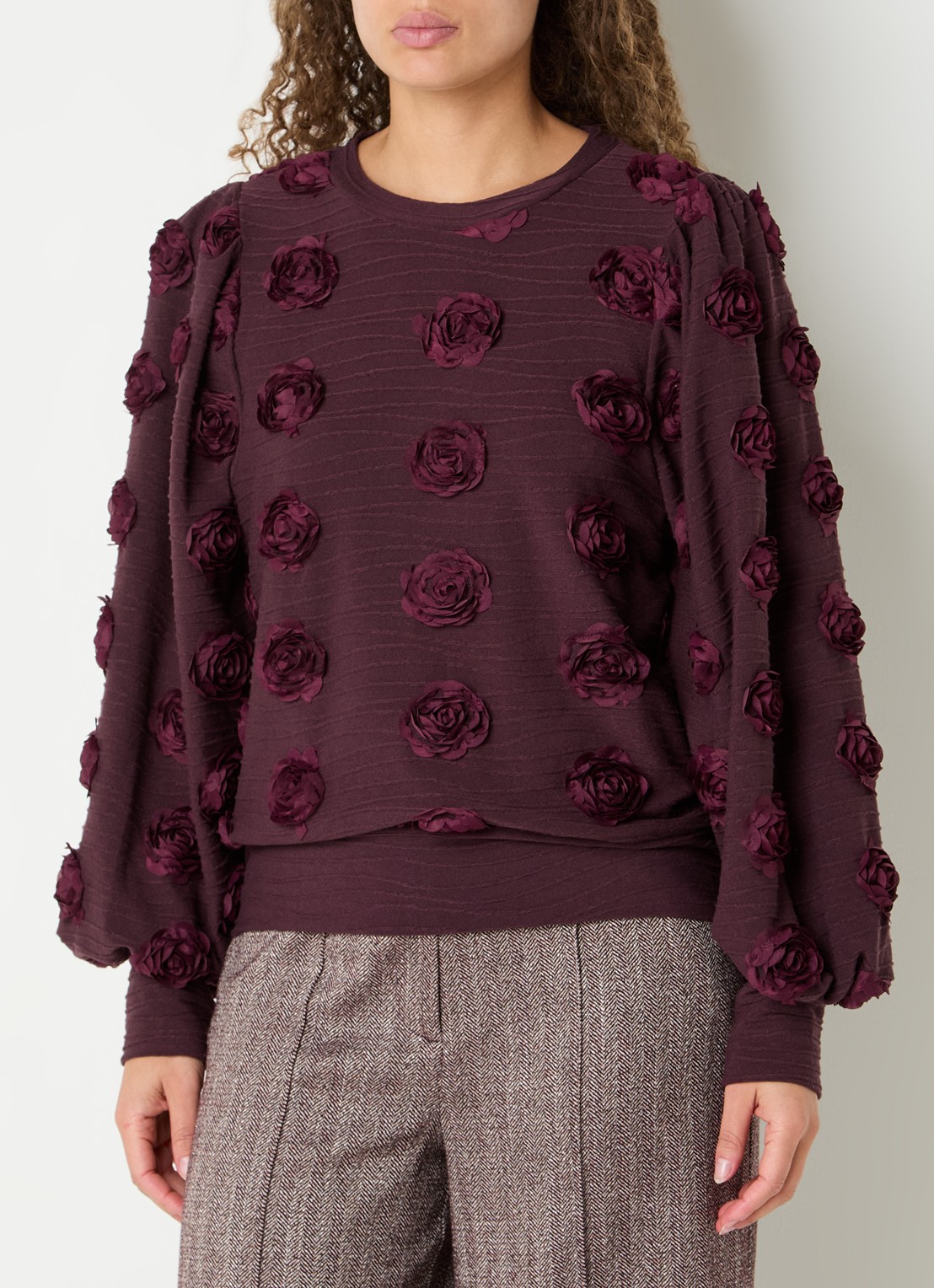 Aaiko Isha top met bloemenprint - detail bordeauxrood