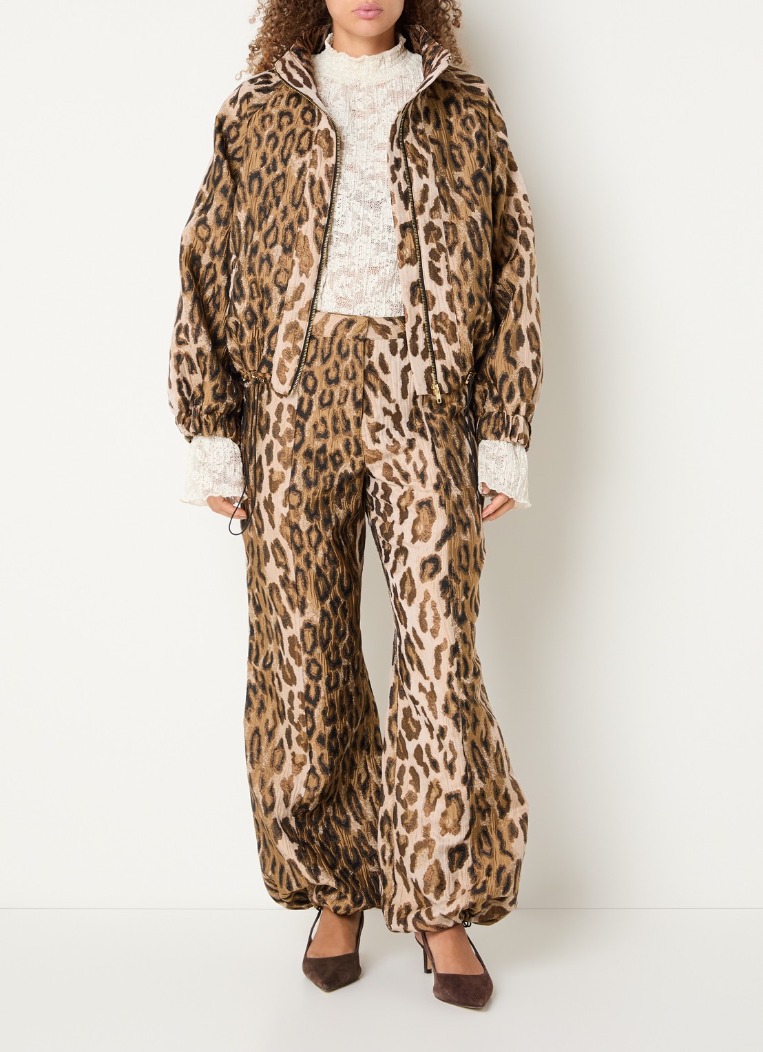 Aaiko Jet Animal high waist tapered fit broek met jacquard dessin - voorkant 4 camel