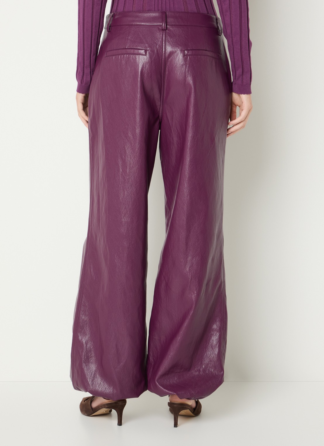 Aaiko Jet high waist tapered fit broek van imitatieleer - achterkant 4 paars