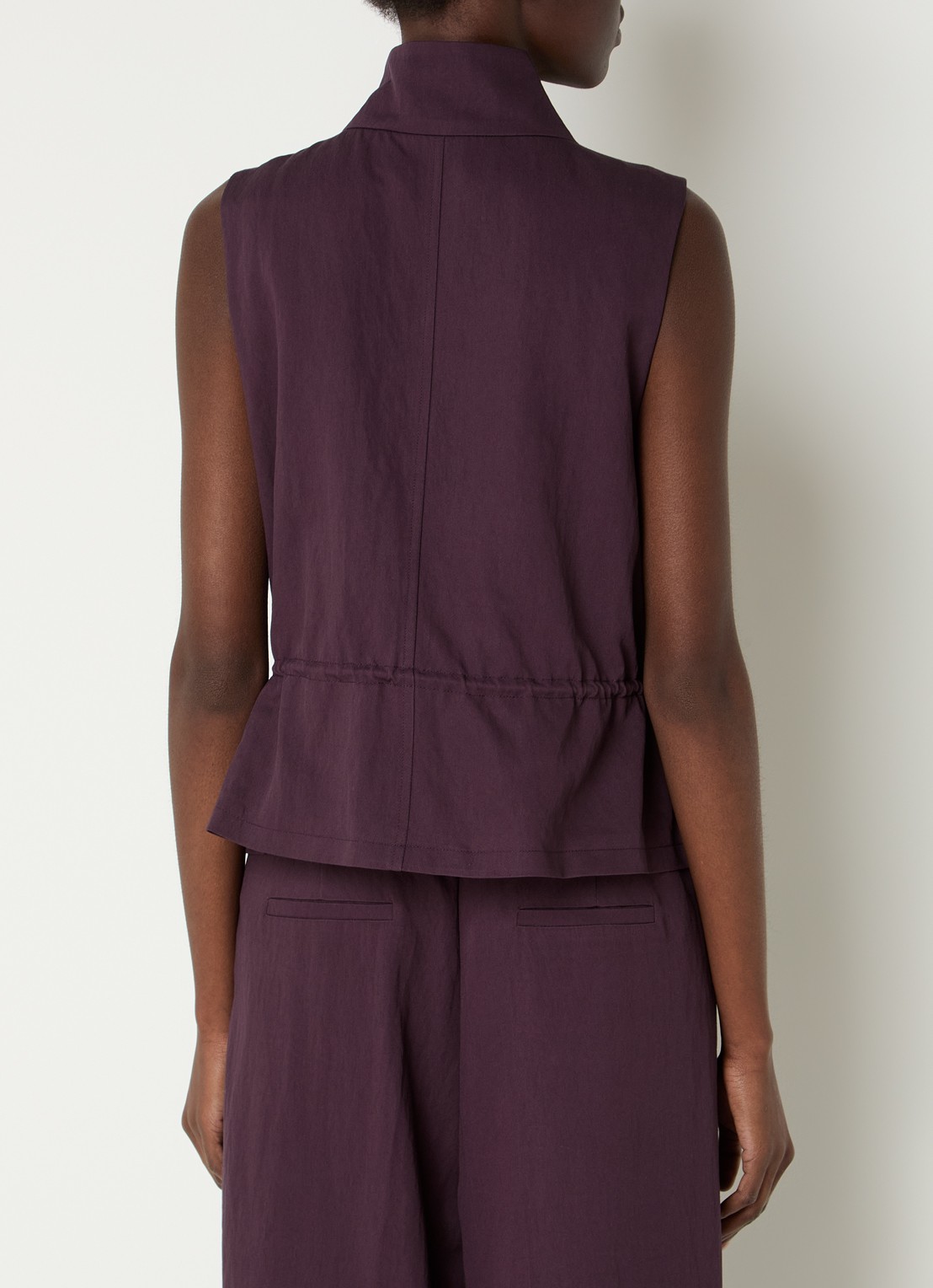 Aaiko Lena gilet met borstzakken en strikceintuur - achterkant 4 aubergine