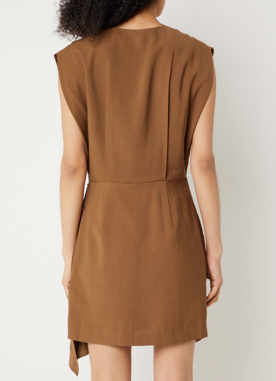 Aaiko Leny mini jurk met V-hals - achterkant 4 hazelnootbruin