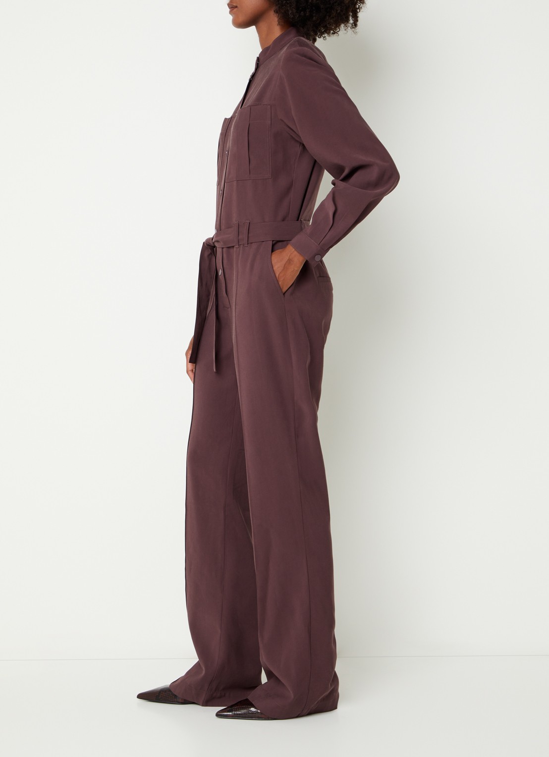 Aaiko Lise straight fit jumpsuit met strikceintuur - voorkant 2 taupe
