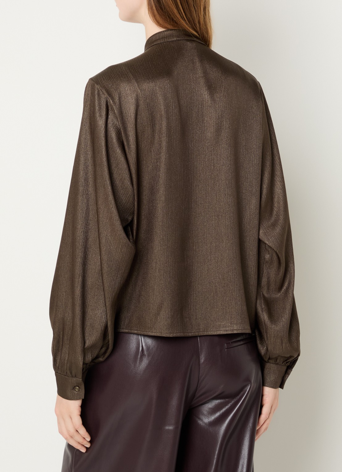 Aaiko Liv blouse met plooidetail - achterkant 2 donkerbruin