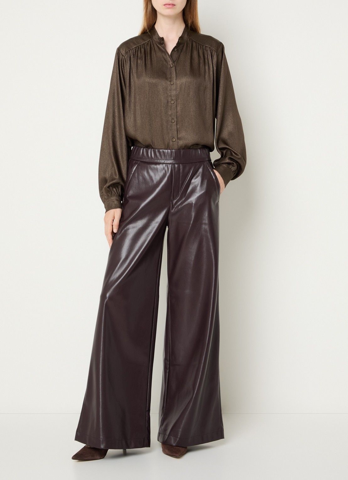 Aaiko Liv blouse met plooidetail - voorkant 4 donkerbruin