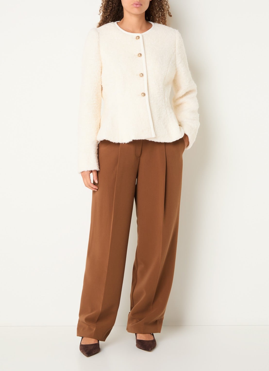 Aaiko Lynn high waist straight fit pantalon met steekzakken - voorkant 3 bruin