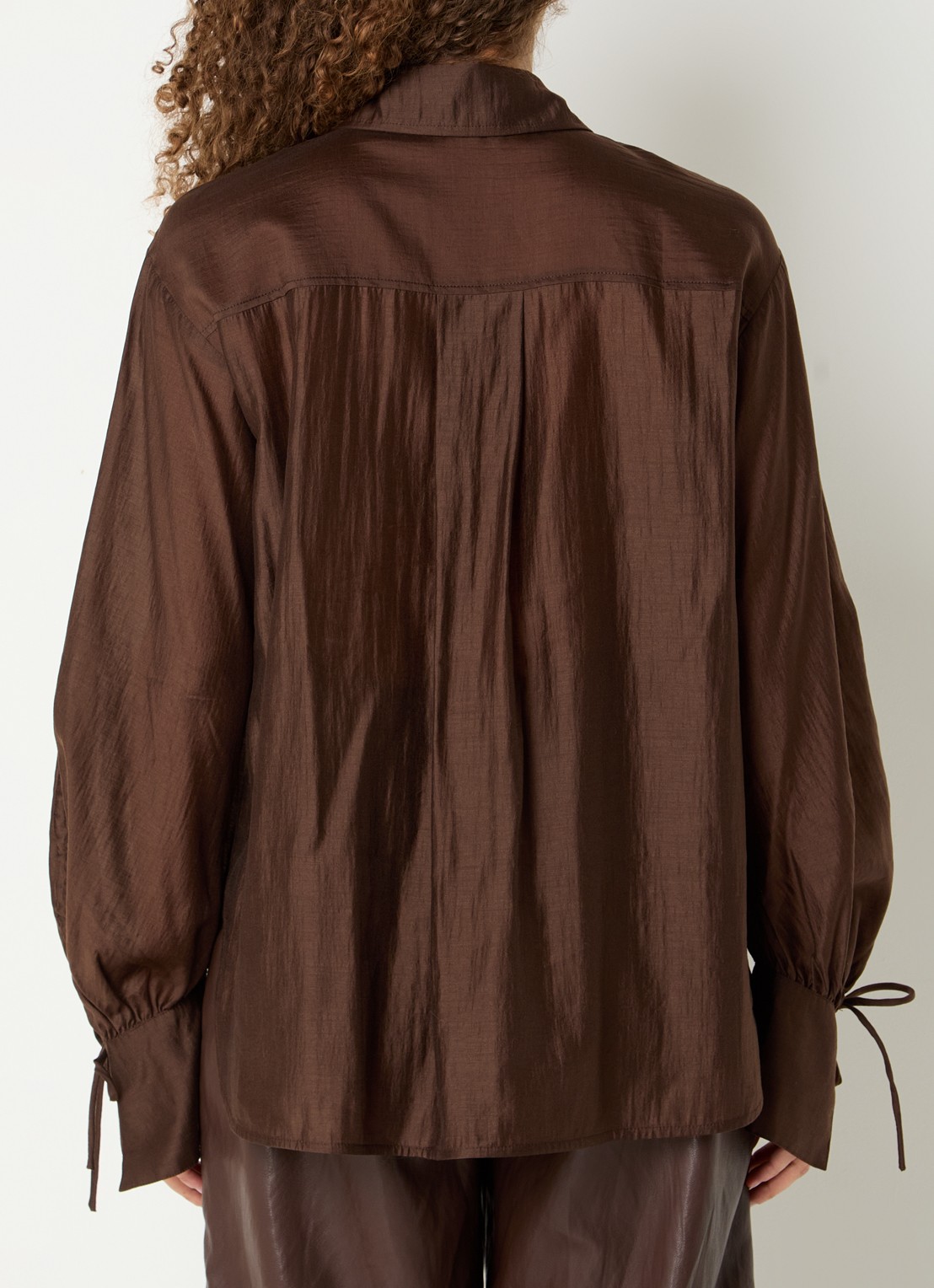 Aaiko Marel blouse met metallic finish - achterkant 2 donkerbruin