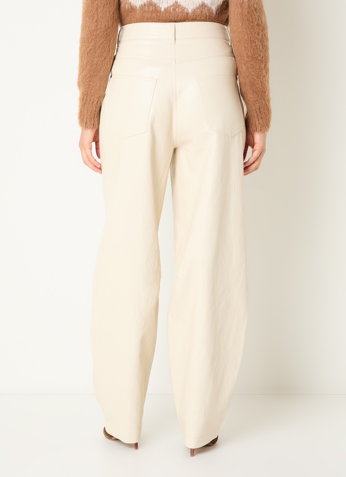 Aaiko Quin high waist balloon fit broek van imitatieleer - achterkant 3 creme