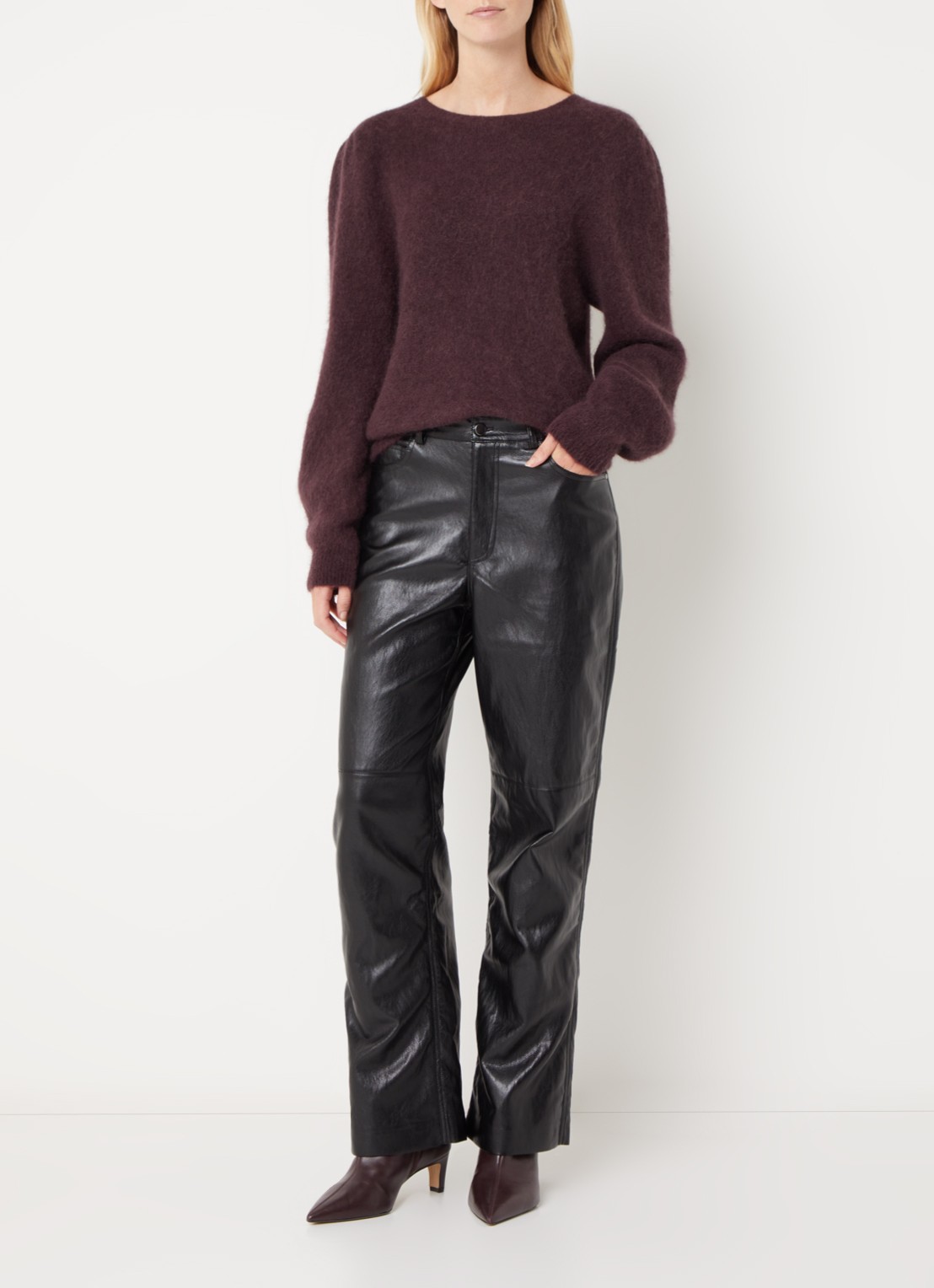 Aaiko Rianne high waist loose fit broek van imitatieleer - voorkant 2 zwart