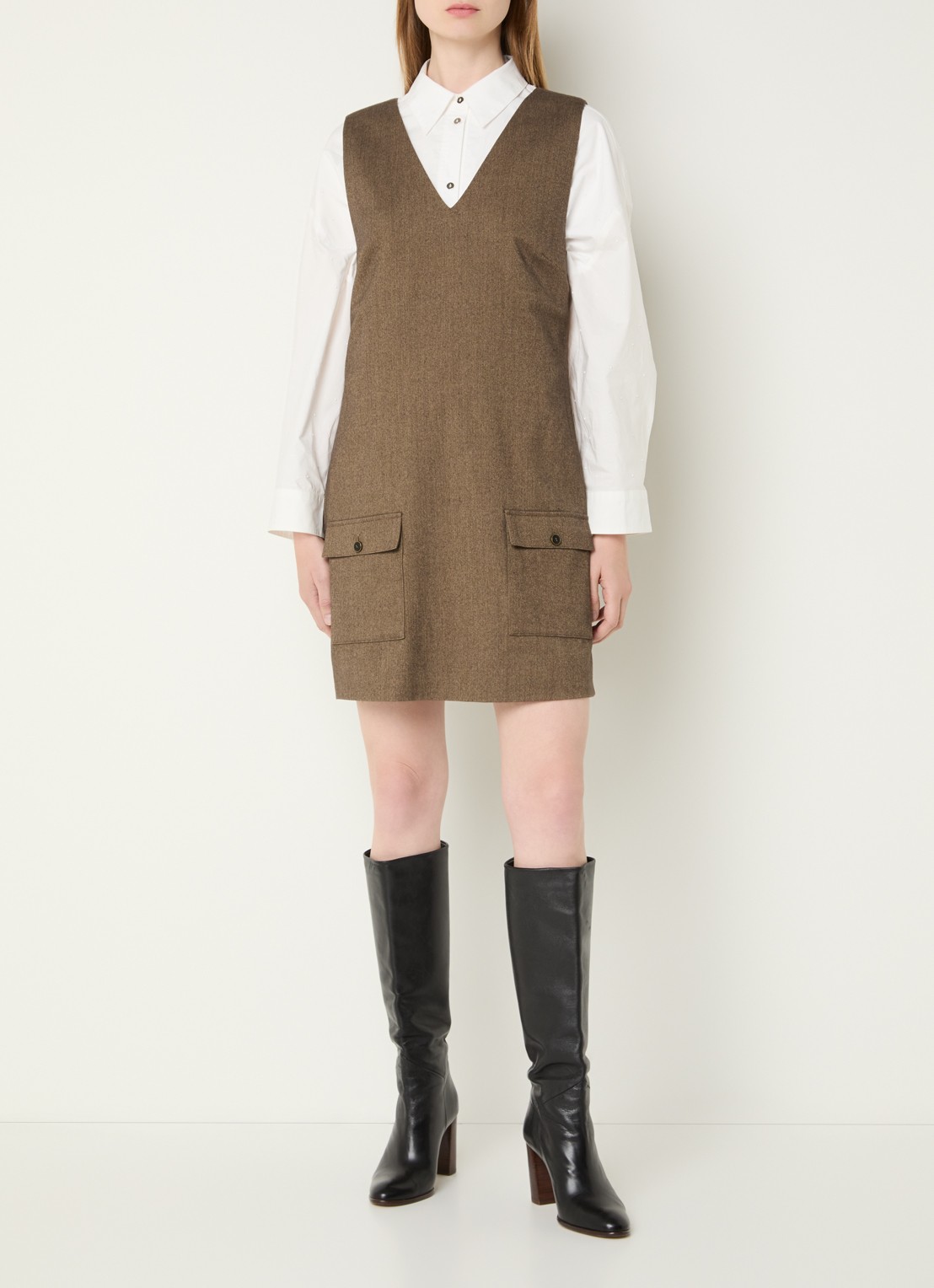 Aaiko Rivane mini jurk met klepzakken - voorkant 4 zand