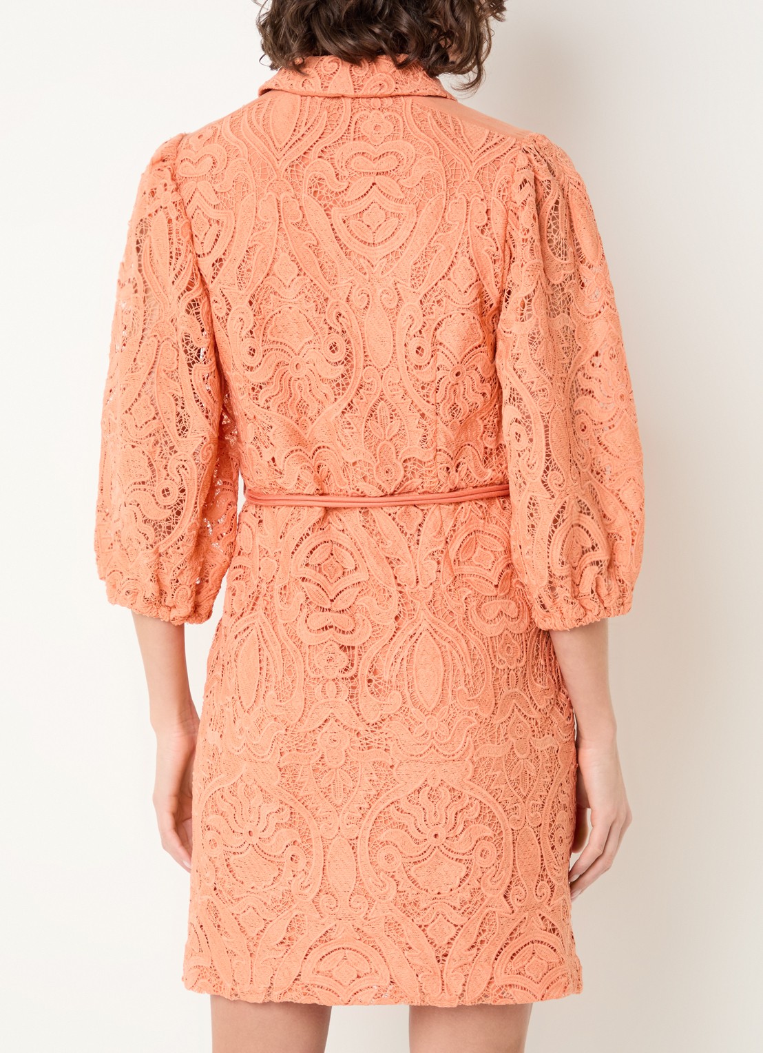Aaiko Semira mini tuniekjurk met broderie en strikceintuur - achterkant 4 oranje