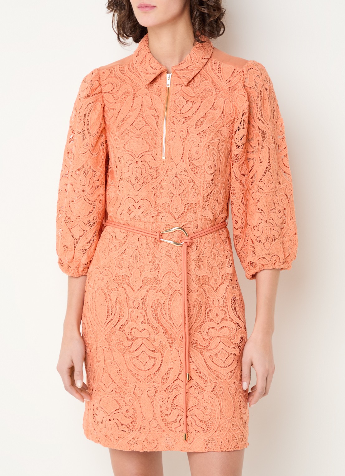 Aaiko Semira mini tuniekjurk met broderie en strikceintuur - detail 3 oranje