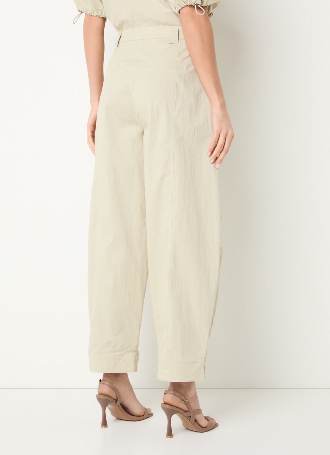 Aaiko Steffi high waist balloon fit broek met steekzakken - achterkant khaki