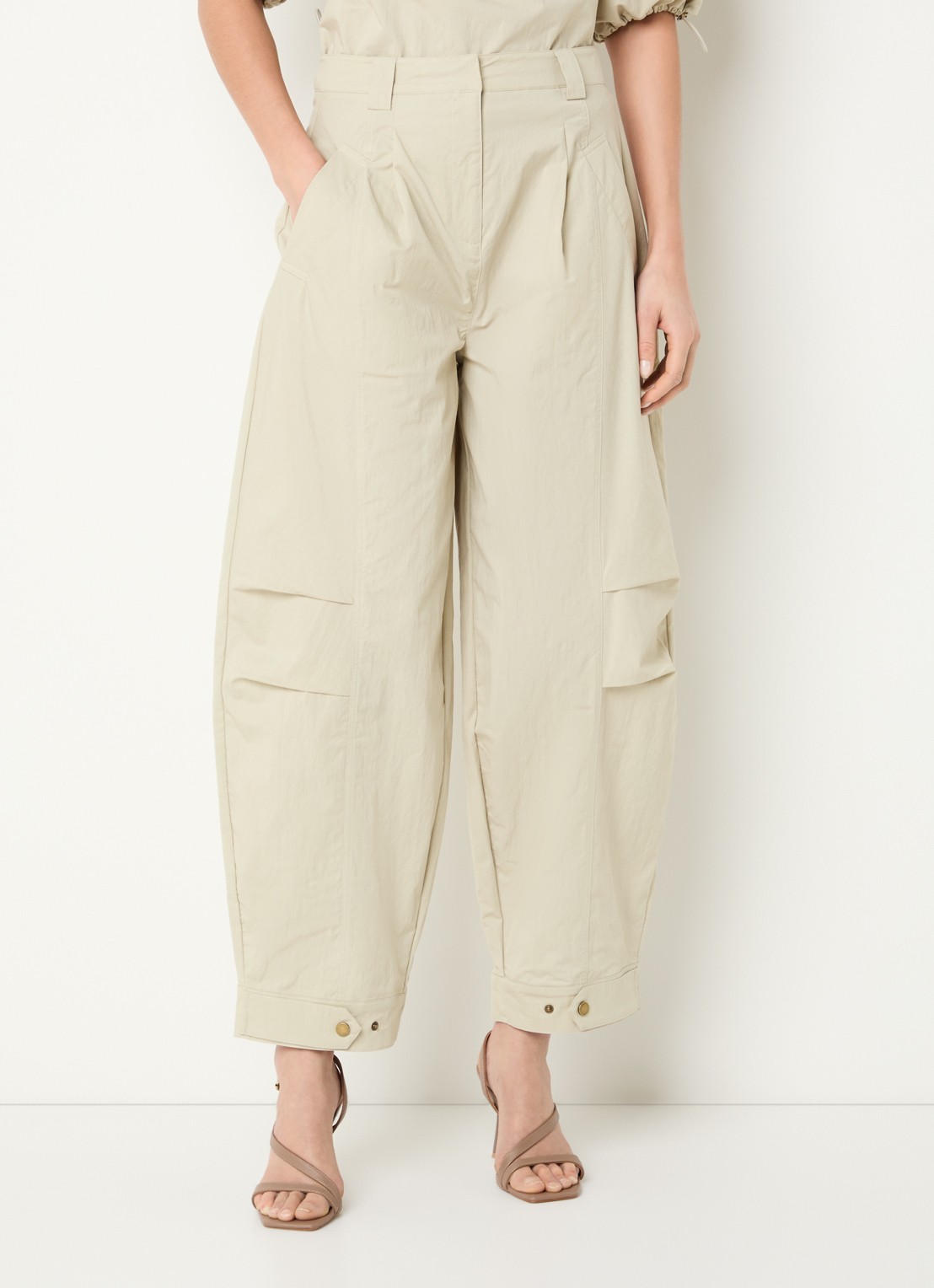 Aaiko Steffi high waist balloon fit broek met steekzakken - detail 4 khaki