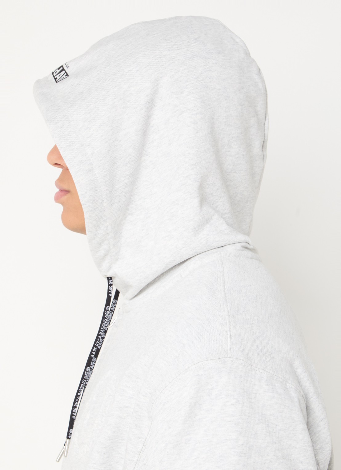 Aape Sweatvest met 3D logo en capuchon - detail 3 grijsmele