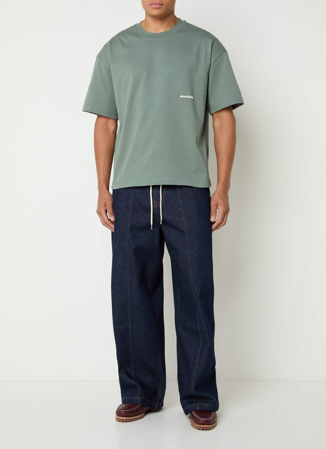 about:blank Box T-shirt met logo- en backprint - voorkant 4 lichtgroen