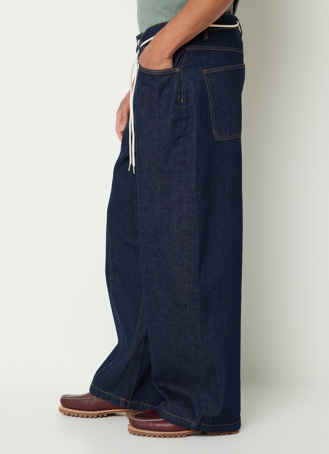 about:blank Loose fit jeans met strikceintuur en donkere wassing - detail 5 indigo