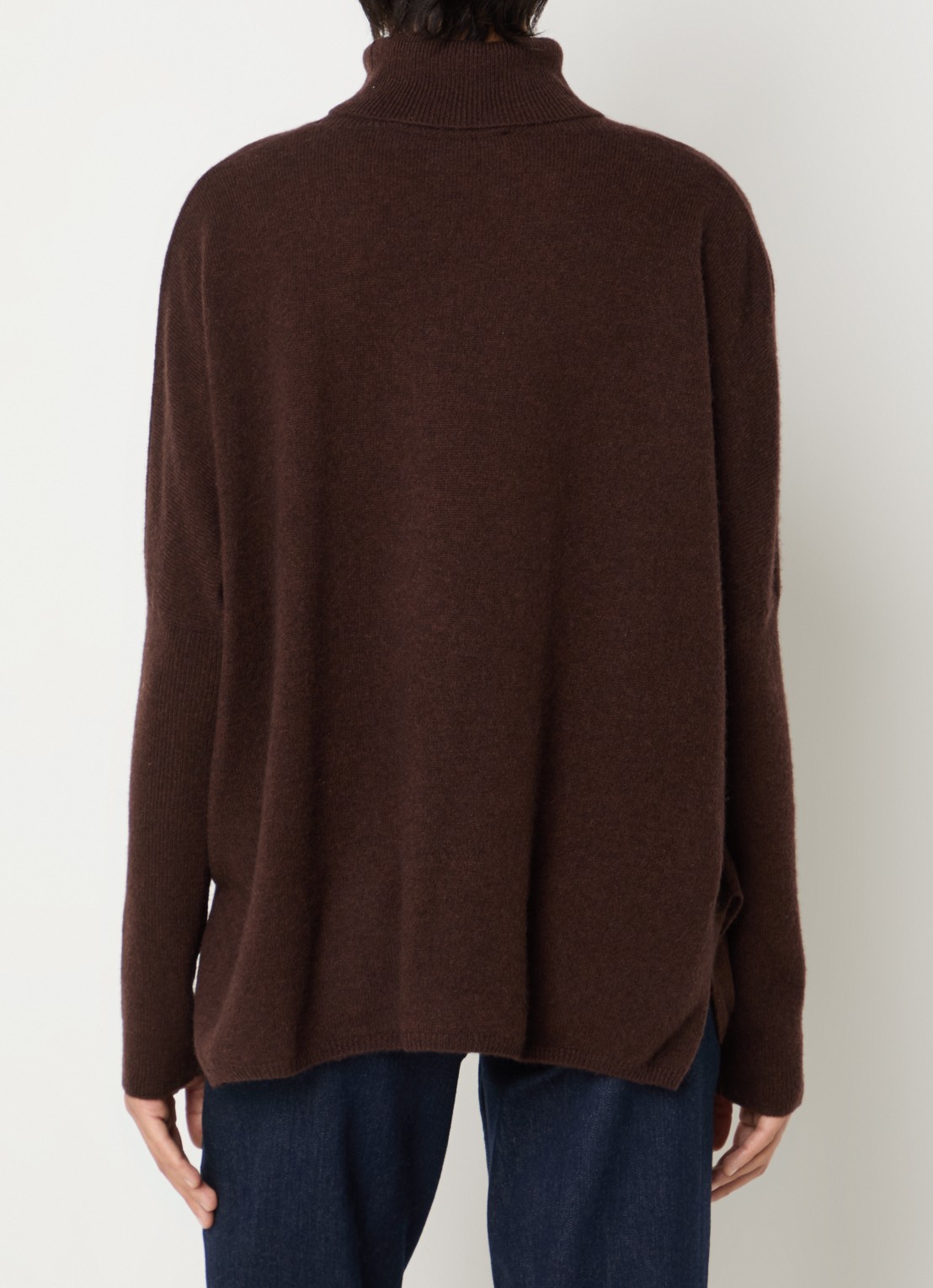 Absolut Cashmere. Clara fijngebreide trui van kasjmier met col - achterkant 2 roodbruin