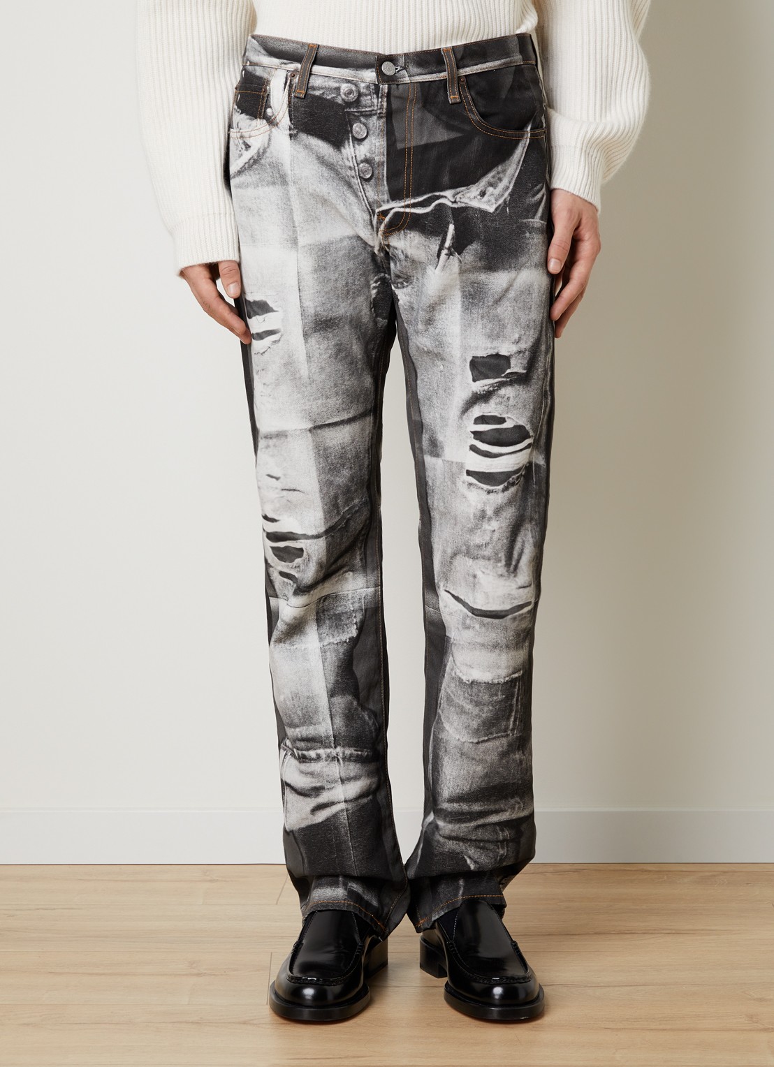 Acne Studios 1996M straight leg jeans met print en steekzakken - detail zwart
