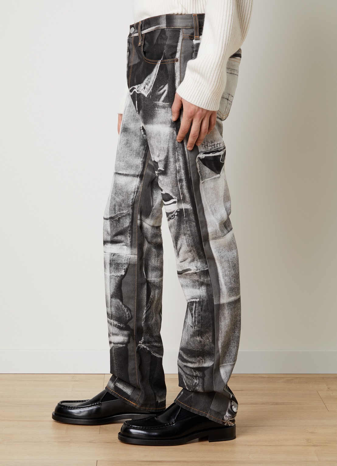 Acne Studios 1996M straight leg jeans met print en steekzakken - detail 2 zwart