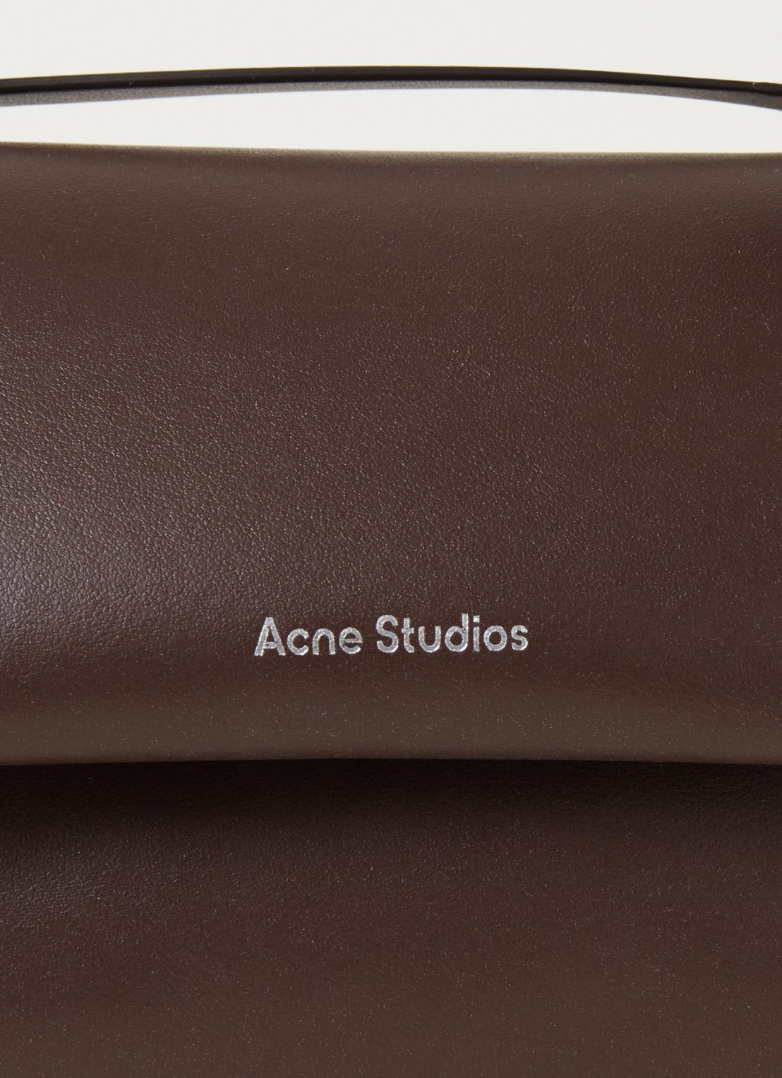 Acne Studios Alexandra Large crossbodytas van leer - detail 6 donkerbruin
