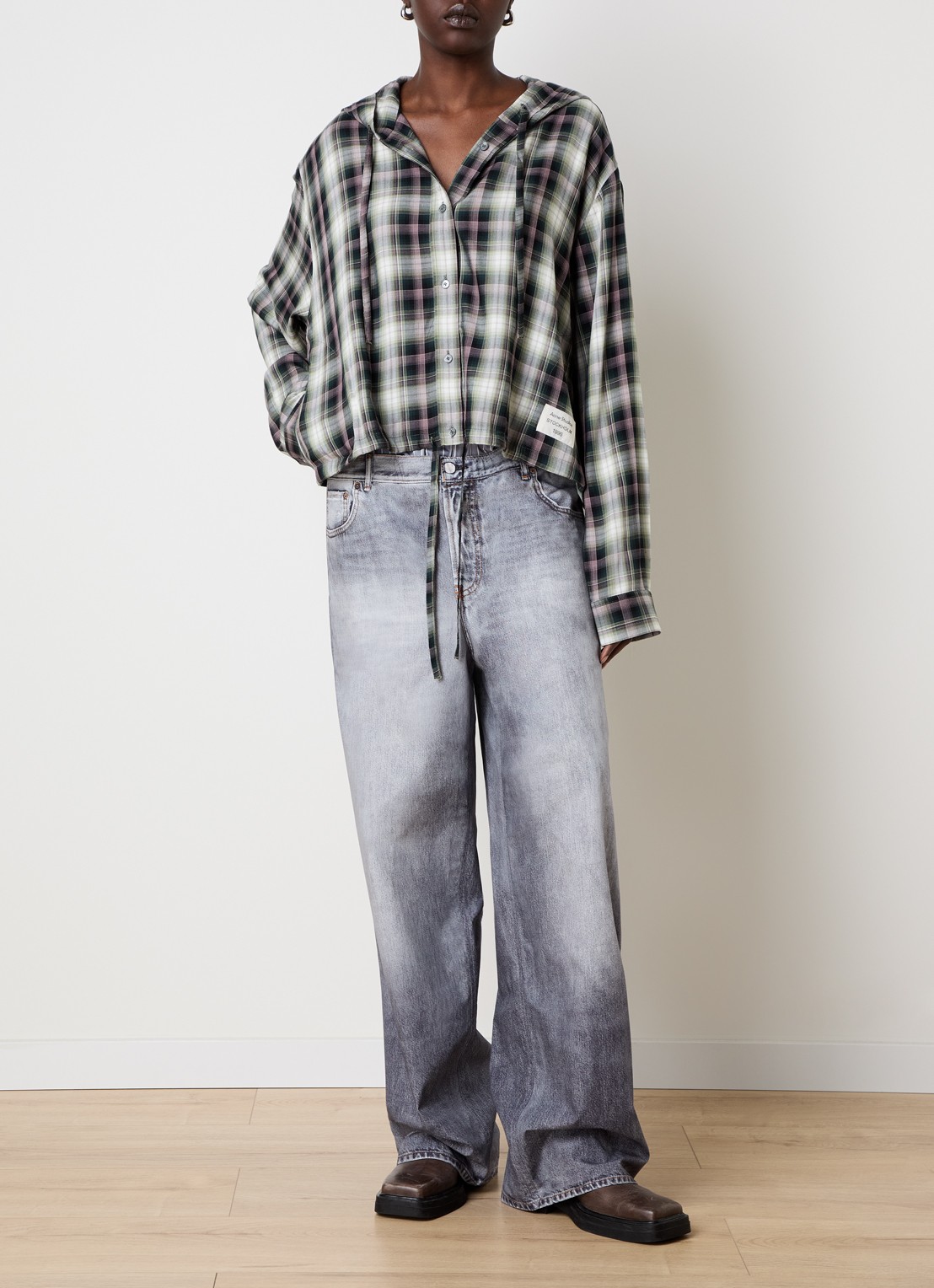Acne Studios Blouse met ruitdessin en capuchon - voorkant 5 zwart